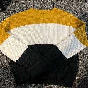 rue21 winter sweater, size S